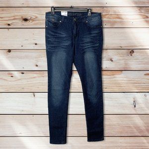 UWD Women’s Blue Jeans Size 17 Juniors Skinny NWT